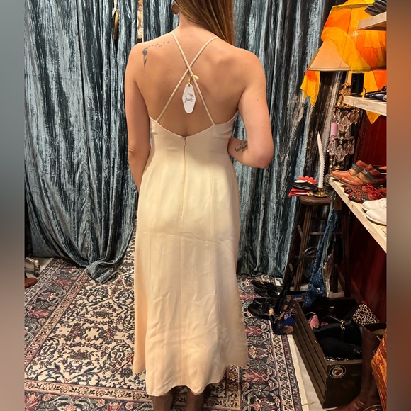 Reggio Cream Formal Dress - Picture 6 of 7